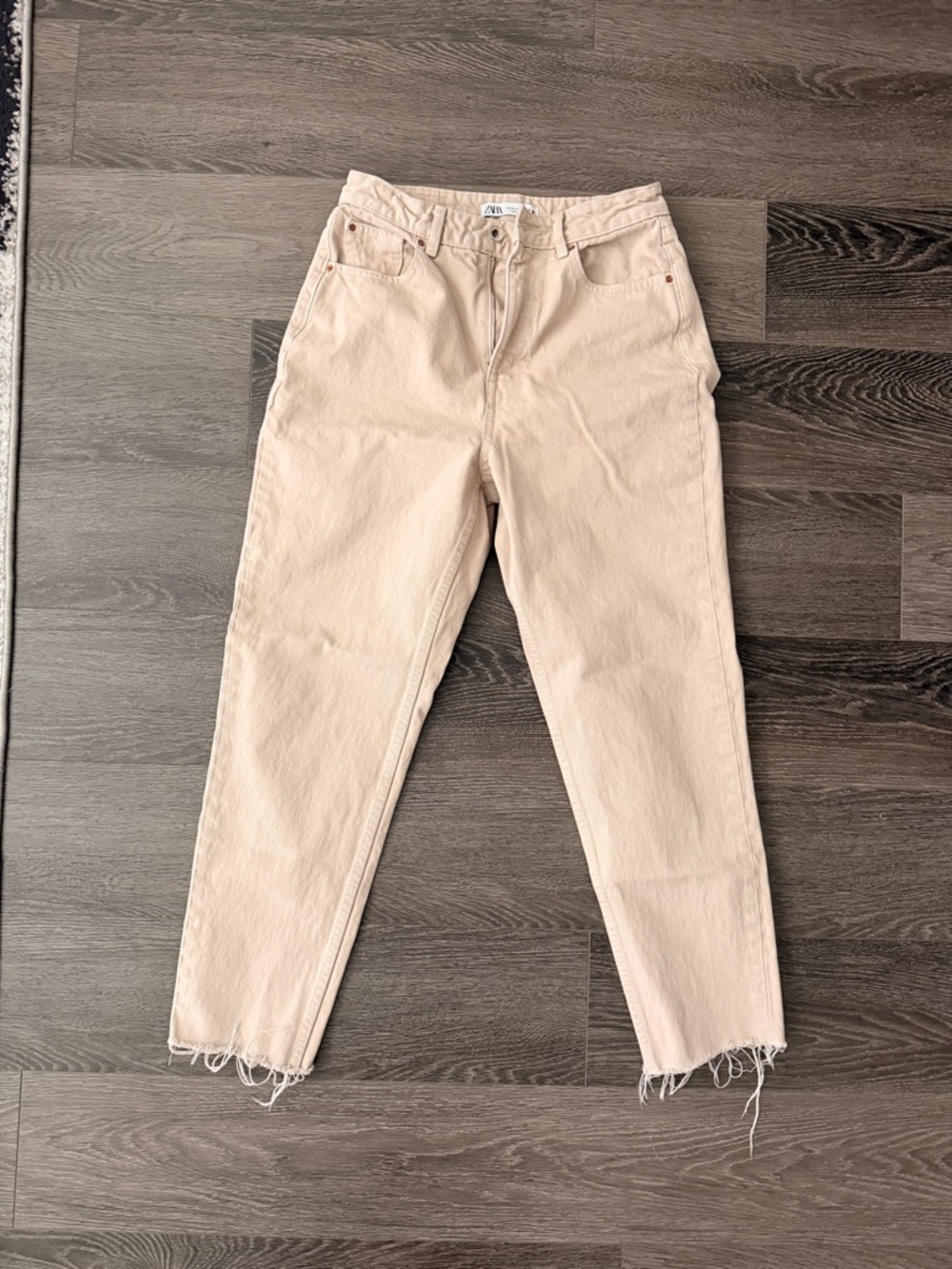 ZARA Cropped Raw-Hem Jeans in Light Beige